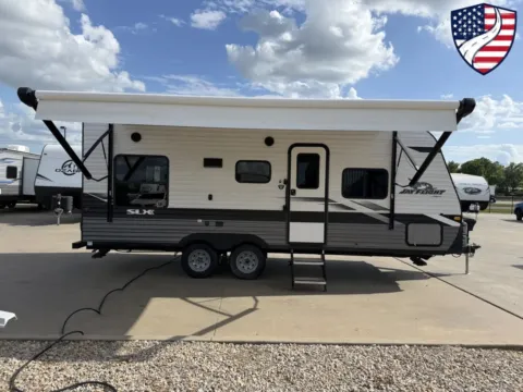 More photos of 2022 Jayco Jayflight 212QB at Liberty Trail RV - Sulphur Springs, TX