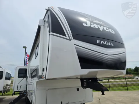 Photos of 2026 Jayco Eagle 335LSTS for sale in Sulphur Springs, TX at Liberty Trail RV - Sulphur Springs