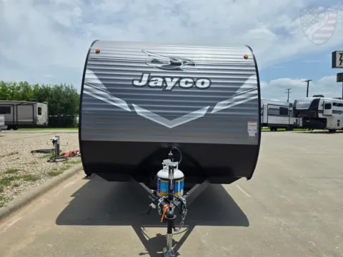 Photos of 2027 Jayco Jay Flight 175FQ for sale in Sulphur Springs, TX at Liberty Trail RV - Sulphur Springs