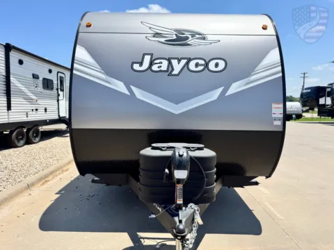 Photos of 2027 Jayco Jay Flight 210QB for sale in Sulphur Springs, TX at Liberty Trail RV - Sulphur Springs