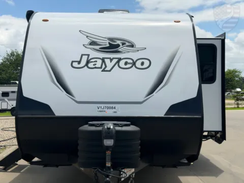 Photos of 2027 Jayco Jay Feather 19MRK for sale in Sulphur Springs, TX at Liberty Trail RV - Sulphur Springs