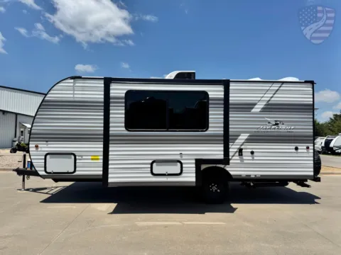 More photos of 2027 Jayco Jay Flight 197MB at Liberty Trail RV - Sulphur Springs, TX