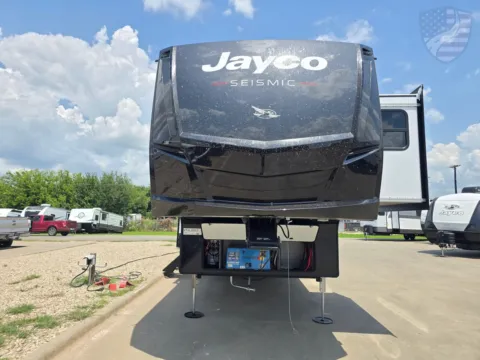 Photos of 2027 Jayco Siesmic 395 for sale in Sulphur Springs, TX at Liberty Trail RV - Sulphur Springs