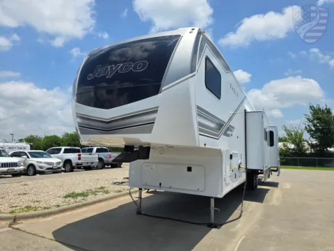 More photos of 2027 Jayco Eagle 367TBTS at Liberty Trail RV - Sulphur Springs, TX