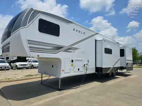 More photos of 2027 Jayco Eagle 367TBTS at Liberty Trail RV - Sulphur Springs, TX