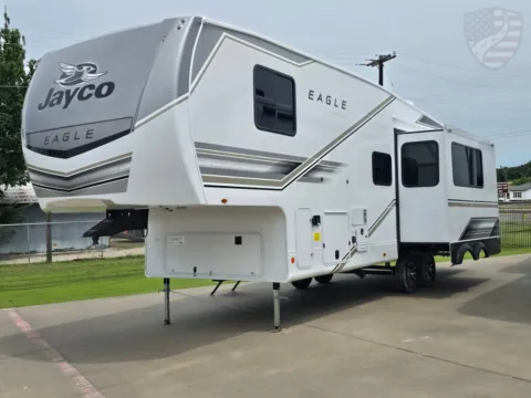 Another view of 2027 Jayco Eagle 29DDB for sale in Sulphur Springs, TX at Liberty Trail RV - Sulphur Springs