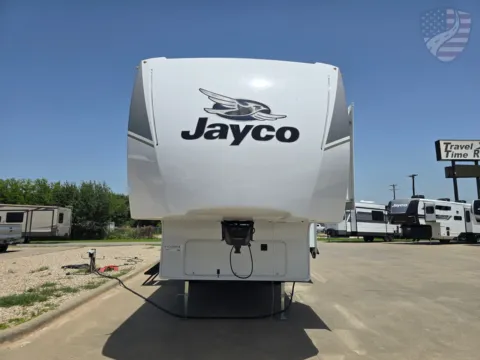 Photos of 2027 Jayco Eagle Sle 24MLE for sale in Sulphur Springs, TX at Liberty Trail RV - Sulphur Springs