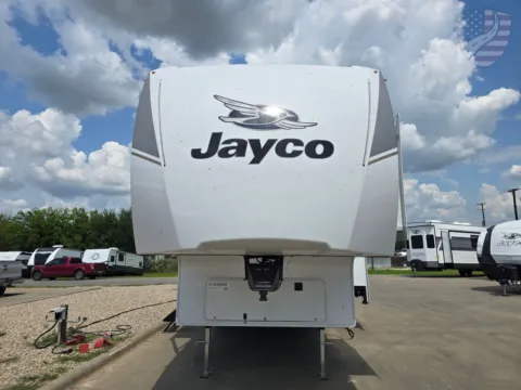 Photos of 2027 Jayco Eagle Sle 28RKS for sale in Sulphur Springs, TX at Liberty Trail RV - Sulphur Springs