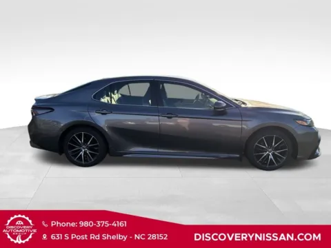 More photos of 2022 Toyota Camry SE at Discovery Nissan, NC