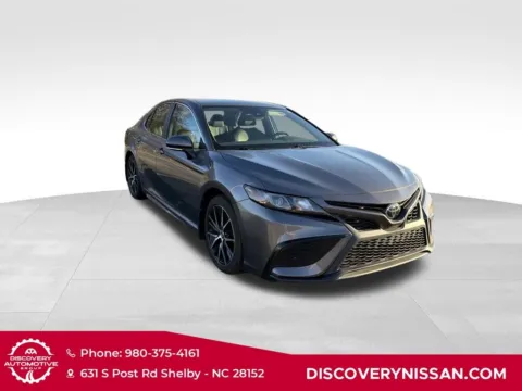 More photos of 2022 Toyota Camry SE at Discovery Nissan, NC