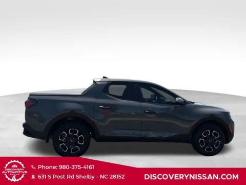 More photos of 2024 Hyundai Santa Cruz SEL at Discovery Nissan, NC