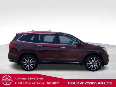 More photos of 2022 Honda Pilot Touring at Discovery Nissan, NC