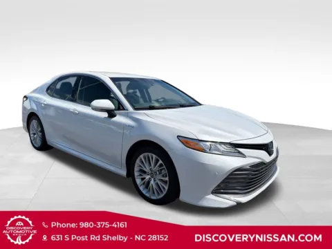 More photos of 2018 Toyota Camry Hybrid XLE at Discovery Nissan, NC