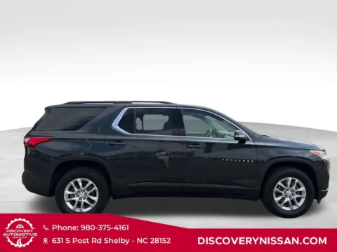 More photos of 2021 Chevrolet Traverse LT at Discovery Nissan, NC