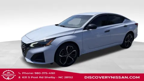 More photos of 2023 Nissan Altima 2.5 SR at Discovery Nissan, NC