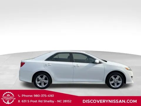 More photos of 2014 Toyota Camry SE at Discovery Nissan, NC