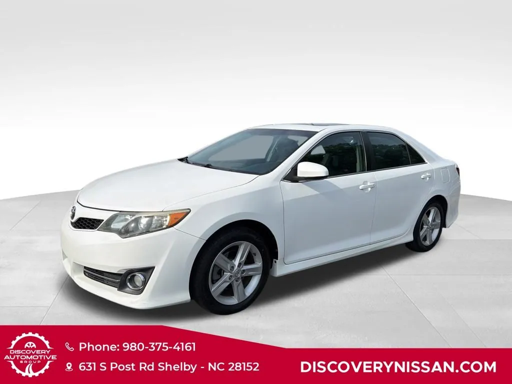 White 2014 Toyota Camry SE for sale in Shelby, NC
