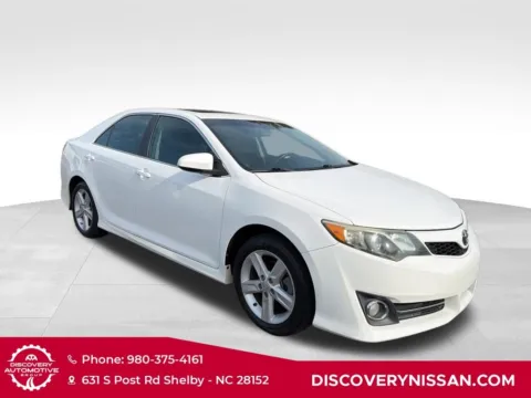 More photos of 2014 Toyota Camry SE at Discovery Nissan, NC