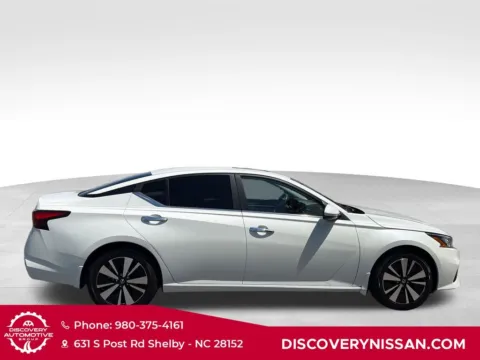 More photos of 2021 Nissan Altima 2.5 SV at Discovery Nissan, NC