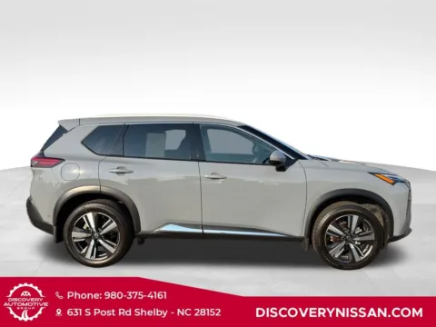 More photos of 2021 Nissan Rogue Platinum at Discovery Nissan, NC
