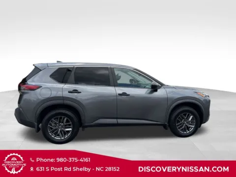 More photos of 2021 Nissan Rogue S at Discovery Nissan, NC