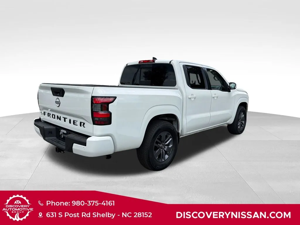 2025 Nissan Frontier SV - Photo 6