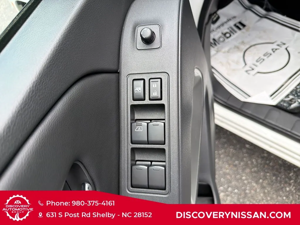2025 Nissan Frontier SV - Photo 11