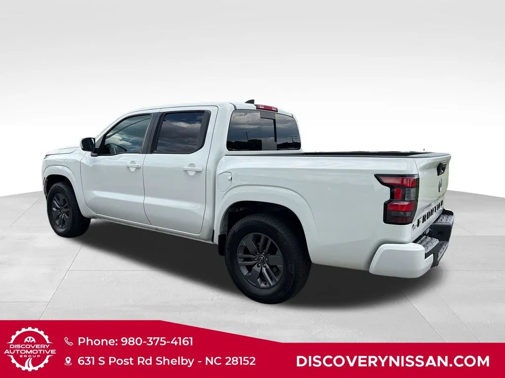 2025 Nissan Frontier SV - Photo 8