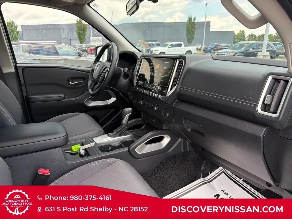 2025 Nissan Frontier SV - Photo 39