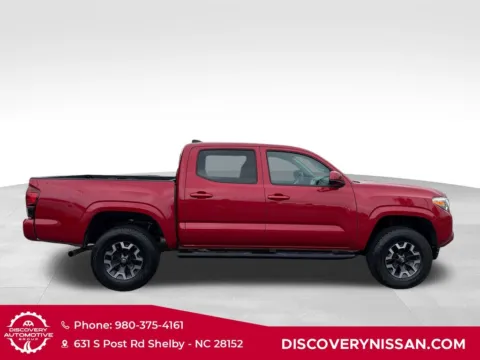 More photos of 2020 Toyota Tacoma SR ONE OWNER TRD Wheels/Apple CarPlay at Discovery Nissan, NC
