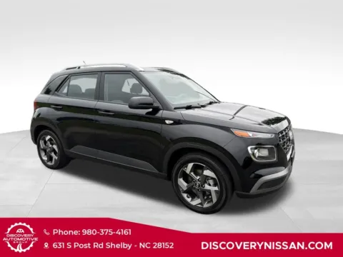 More photos of 2025 Hyundai Venue SEL at Discovery Nissan, NC