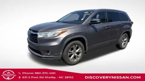Gray 2015 Toyota Highlander XLE V6 for sale in Shelby, NC