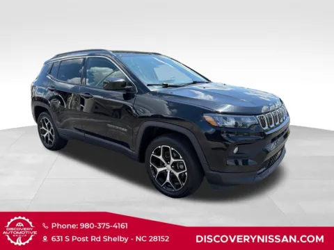 More photos of 2024 Jeep Compass Latitude at Discovery Nissan, NC
