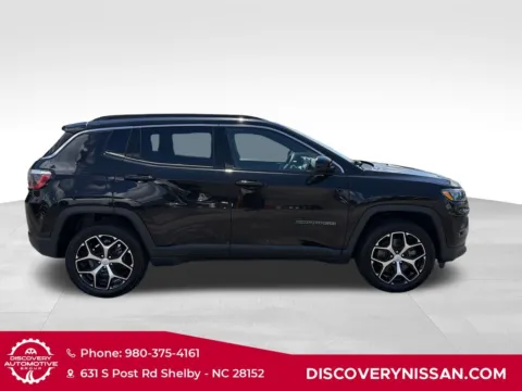 More photos of 2024 Jeep Compass Latitude at Discovery Nissan, NC