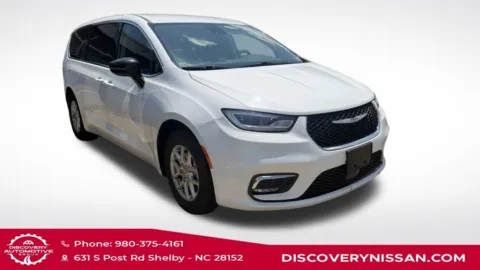 Photos of 2024 Chrysler Pacifica Touring L for sale in Shelby, NC at Discovery Nissan