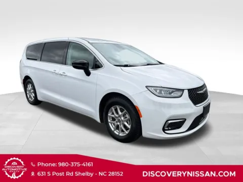 More photos of 2024 Chrysler Pacifica Touring L at Discovery Nissan, NC