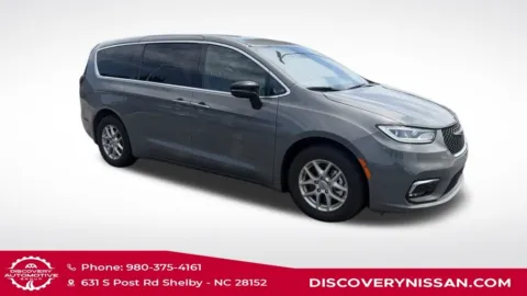 Photos of 2025 Chrysler Pacifica Select for sale in Shelby, NC at Discovery Nissan