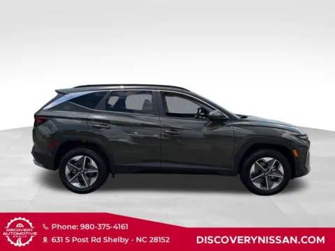 More photos of 2025 Hyundai Tucson SEL at Discovery Nissan, NC