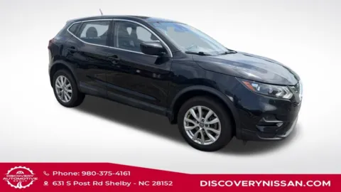 More photos of 2017 Nissan Rogue Sport S at Discovery Nissan, NC