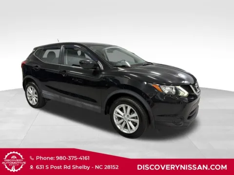 More photos of 2017 Nissan Rogue Sport S at Discovery Nissan, NC