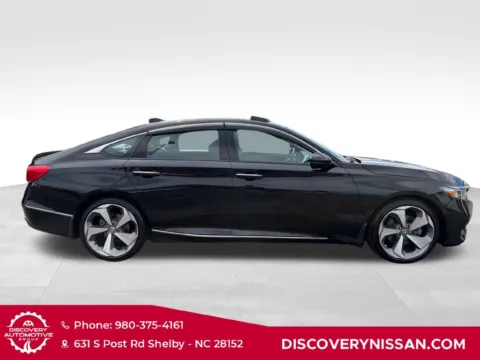 More photos of 2020 Honda Accord Touring 2.0T at Discovery Nissan, NC