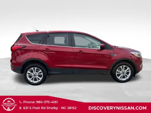 More photos of 2019 Ford Escape SE at Discovery Nissan, NC
