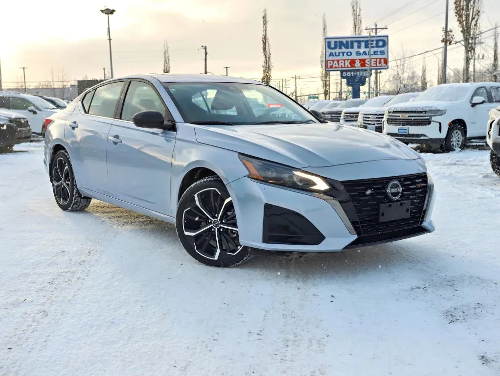 2025 Nissan Altima 2.5 SR Sedan 4D