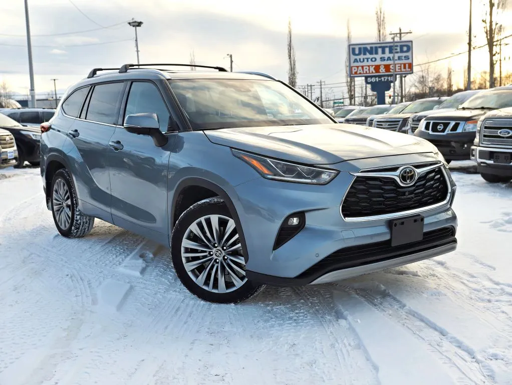 2023 Toyota Highlander Platinum Sport Utility 4D