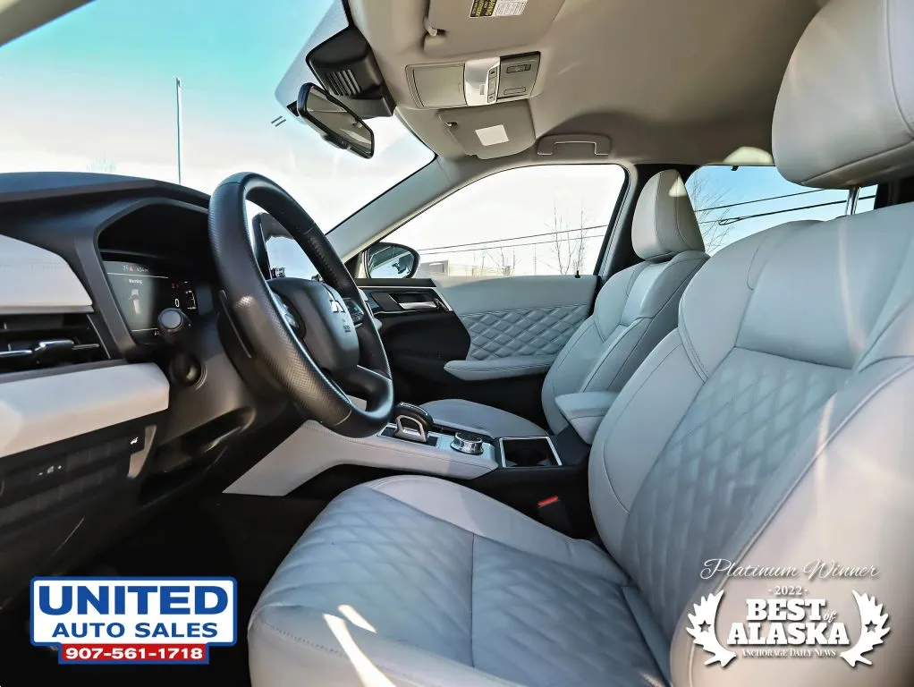 Mitsubishi Outlander photo 11