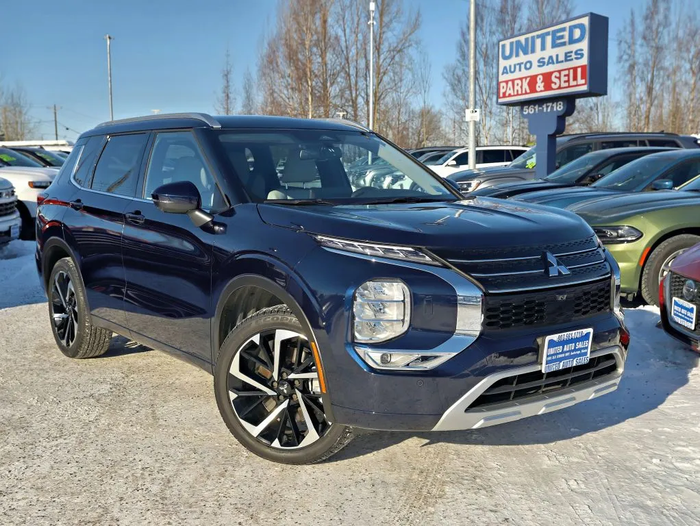 Blue 2023 Mitsubishi Outlander SEL Sport Utility 4D for sale in Anchorage, AK