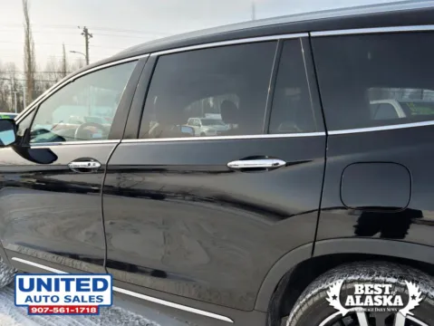 More photos of 2019 Honda Pilot Touring Sport Utility 4D at United Auto Sales, AK