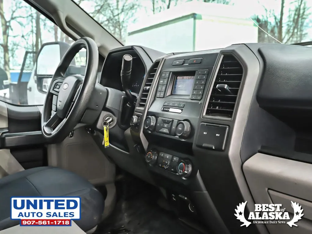 Ford F-550 photo 14