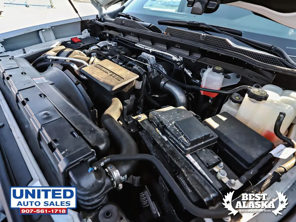 Chevrolet 3500HD photo 19