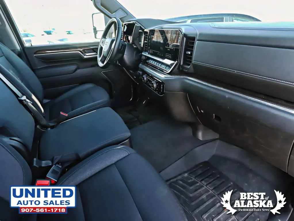 Chevrolet 3500HD photo 46